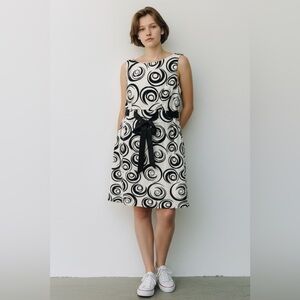 dressbarn Black and White Circle Pattern Midi Dress